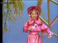 Kids sing Chinese opera
