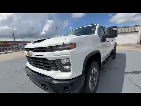 New 2026 Summit White Chevrolet Custom image 1