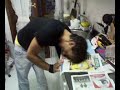 abriendo latas de at�n
