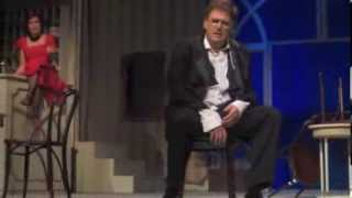 Bárzongorista szerepében