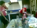 Lucas VS Pi (a guantazos)