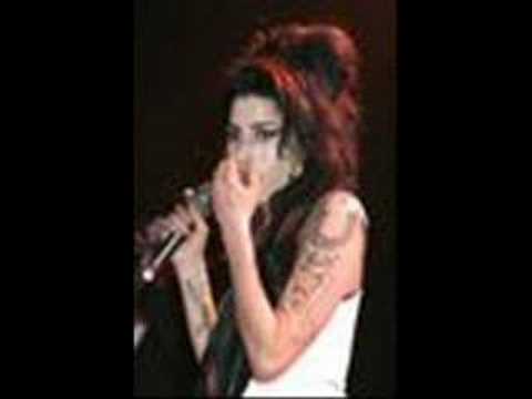 大破するエイミーWINEHOUSE! '死の願望依存症'--