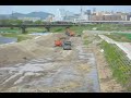 Hydraulic excavator???????