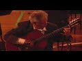 sonata de antonio lauro 1er mov.


el maestro leopoldo igarza realiza estudios con los maestros raul borges, manuel e. perez diaz y vicente emilio sojo en venezuela y regino sainz de la maza en el real conservatorio superior de musica de madrid.
obtiene de manos del maestro antonio lauro el grado de maestro compositor siendo casualmente un guitarrista el unico graduado en este campo con tan insigne maestro universal.
igarza ha forjado una solida escuela guitarristica en venezuela,la cual se basa en el pensamiento logico y correcto de cada movimiento en favor de la interpretacion musical y la expresion,asi como un analisis profundo de las obras en favor de la tecnica.sus discipulos,reconocidos por el alto nivel alcanzado,han sido merecedores de reconocimiento y premios nacionales e internacionales los cuales reafirman la figura de igarza como el mas representativo formador de guitarristas del pais.ha sido jurado de los concursos de mayor renombre a nivel nacional como el concurso 