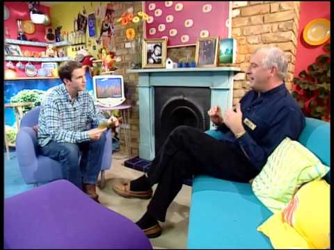Douglas Adams (Hitchhikers guide to the galaxy) on the Big Breakfast 1999
