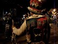 comienzo del desfile con trompetas