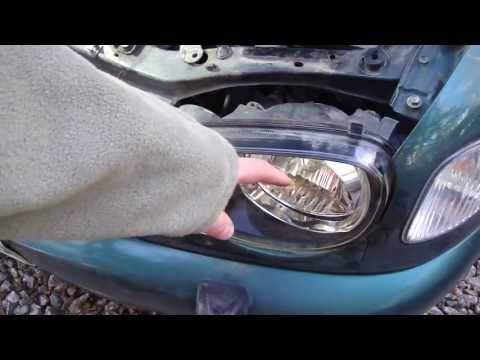 How to replace headlight and bulbs Toyota Corolla. Year model 2001