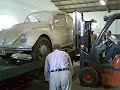 VW Carocha a Por No Reboque