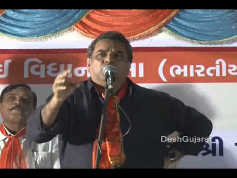 Paresh Rawal 's Gujarat election campaign speech in favor of Narendra Modi