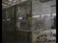 Krótki film pokazujący jak wygląda produkcja futer. Okrutna hodowla, bolesna śmierć i traktowanie jak śmieci - to prawdziwe oblicze przemysłu futrzarskiego. Głos - Karolina Fender Noińska. Dziękujemy KBKS Studio za realizację dzwięku w polskiej wersji językowej.