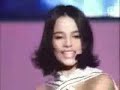 alizee moves her ass