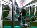 guerra-di-giornali-nel-metro-di-parigi.html