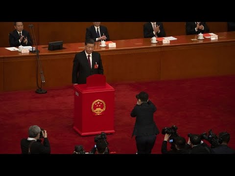 China: Xi Jinping tritt historische 3. Amtszeit an - mit geballter Faust