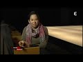 www.compagnieparterre.fr Reportage sur « PROMENADE OBLIGATOIRE » à La Villette (Festival Hautes Tensions) et entretien avec Anne Nguyen (chorégraphe et danseuse de la Compagnie par Terre), dans l'émission Des mots de minuit (France 2) du mer. 2 mai 2012. Avec des images de « PROMENADE OBLIGATOIRE » à La Villette, ainsi que des ateliers artistiques d'Anne Nguyen à Sciences Po Paris. Emission présentée par Philippe Lefait. http