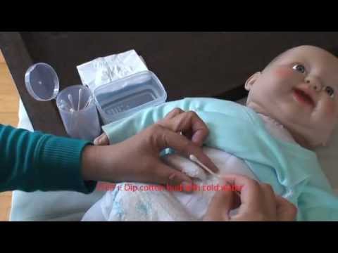 how to properly clean umbilical cord