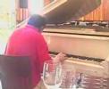 White Piano music from Margo Place by Raphael Liraz part 3original theme from the filmLes Parapluies de Cherbourghttp://www.youtube.com/watch?v=Cb5iVFq7qlQצלילי הפסנתר הלבן מאחוזת מרגו ברחובות   המוסיקאי רפאל לירז מנגן יצירות מפורסמות נעימה מתוך הסרט מטריות-שרבור להיטים  ועודצילום וידאו : אלי רוגובסקיתאום צילומים באחוזת מרגו: אירית רוגובסקי
