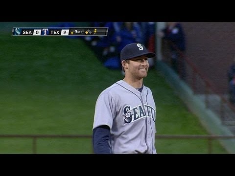 Video: Cano fields carom, turns double play
