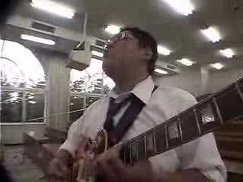 世界はそれを愛と呼ぶんだぜ