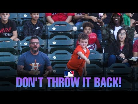 Video: Kid throws ball back as father tells him not to