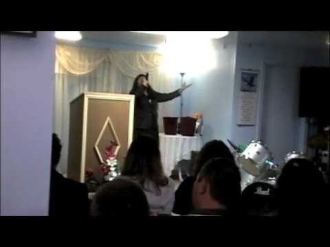 Edilsa Zacarias cantando en virginia usa