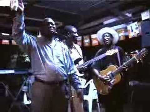 Youtube-videoupotus, klikkaa nähdäksesi!