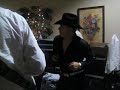 larry hernandez *LA HIELERA*