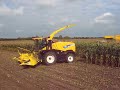 New Holland FR 9060 aan mais hakselen New Holland FR 9060 aan mais hakselen