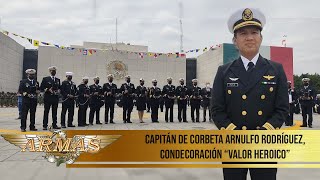 Condecoraciones en el Día de la Armada de México