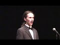 Noel-sings-The-Vagab