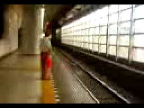 区間準急到着 (200809151003.3gp) - Mon Sep 15 03:51:40 2008