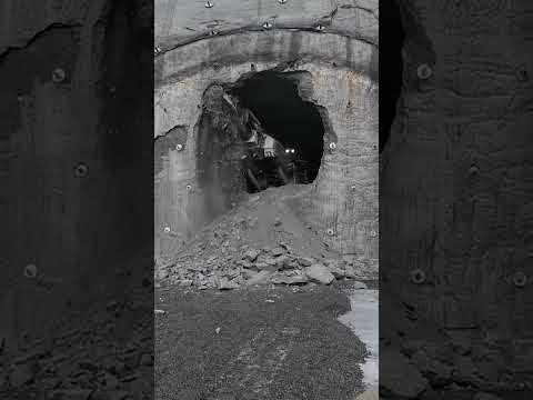 Te Ara o Te Ata - Mt Messenger Tunnel break through