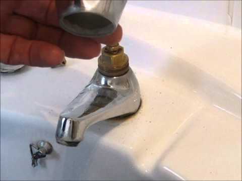 how to remove a bathroom sink uk