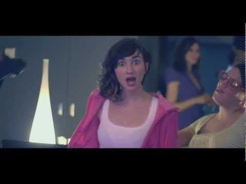Déborah Charles clip - 