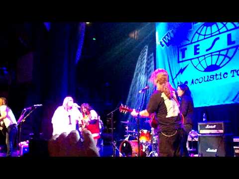wMichael Sweet of Stryper & John Corabi Signs