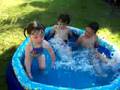 videos de maile, luka, and quinny in the swimming pool