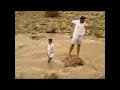 واحد جاي يبي يقطع شعيب نقب غراب وشو يمشي بكل قوته .. وبغى يجرفه السيلالإربعاء 23/3/1428هـأخليكم مع المقطع وإن شاء الله يعجبكم