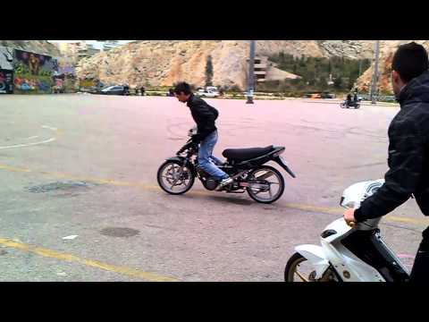 Suzuki FX 180cc Rolling burn out + koftes