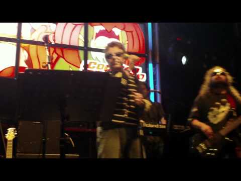 Toda la nostalgia de un reportubero en el concierto del Capitán Memo