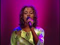 A cada - Nivea Soares A cada - Nivea Soares