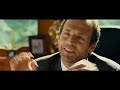 bande-annonce qu�b�coise
au cin�ma d�es le 25 juillet
premi�re le 12 juillet dans le cadre du festival juste pour rire

synopsis
philippe abrams est directeur de la poste de salon-de-provence. il est mari�
� julie, dont le caract�re d�pressif lui rend la vie impossible. pour lui faire
plaisir, philippe fraude afi n d'obtenir une mutation sur la c�te d'azur. mais
il est d�masqu� : il sera mut� � bergues, petite ville du nord.
pour les abrams, sudistes pleins de pr�jug�s, le nord c'est l'horreur, une r�gion
glac�e, peupl�e d'�tres rustres, �ructant un langage incompr�hensible,
le � cheutimi �. philippe ira seul. a sa grande surprise, il d�couvre un endroit
charmant, une �quipe chaleureuse, des gens accueillants, et se fait un
ami : antoine, le facteur et le carillonneur du village, � la m�re possessive
et aux amours contrari�es. quand philippe revient � salon, julie refuse de
croire qu'il se plait dans le nord. elle pense m�me qu'il lui ment pour la
m�nager. pour la satisfaire et se simplifi er la vie, philippe lui fait croire qu'en
effet, il vit un enfer � bergues.
d�s lors, sa vie s'enfonce dans un mensonge confortable : quinze jours
durant, il s'�clate dans le nord en compagnie d'antoine, et un week-end sur
deux, il se fait choyer par sa femme qui surmonte peu � peu sa d�pression.
tout va bien, jusqu'au jour o� julie d�cide de rejoindre philippe � bergues
pour mieux l'aider � traverser ce qu'elle croit �tre une �preuve.
philippe est oblig� d'avouer � antoine et son �quipe qu'il les a d�crits
comme des barbares � son �pouse. il les supplie de se comporter comme
tels pour couvrir son mensonge et effrayer julie
afi n qu'elle reparte tr�s vite. de mauvaise
gr�ce, les employ�s de philippe se pr�tent
� la mascarade et font passer � julie le
pire s�jour de sa vie.
mais julie d�couvre la supercherie...