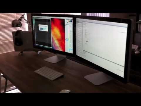 Macbook Pro with Thunderbolt - Quick demo of my two 27in Thunderbolt Displays Daisy Chained from my 15