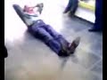Luizão fazendo abdominal no meio da escola Luizão fazendo abdominal no meio da escola