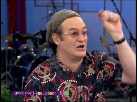 impersonator - Robin Williams Impersonator David Born is Introduced as 'Robin Williams' on 'Great Day Houston' as an April Fools Day Gag!