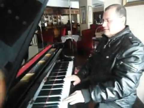 ABDULLAH TEKKANAT ÜNLÜ PİANO VİRTİÖZÜ
