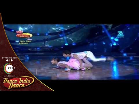 Akshay Kumar & Sonakshi Sinha on the sets of DID Lil Masters