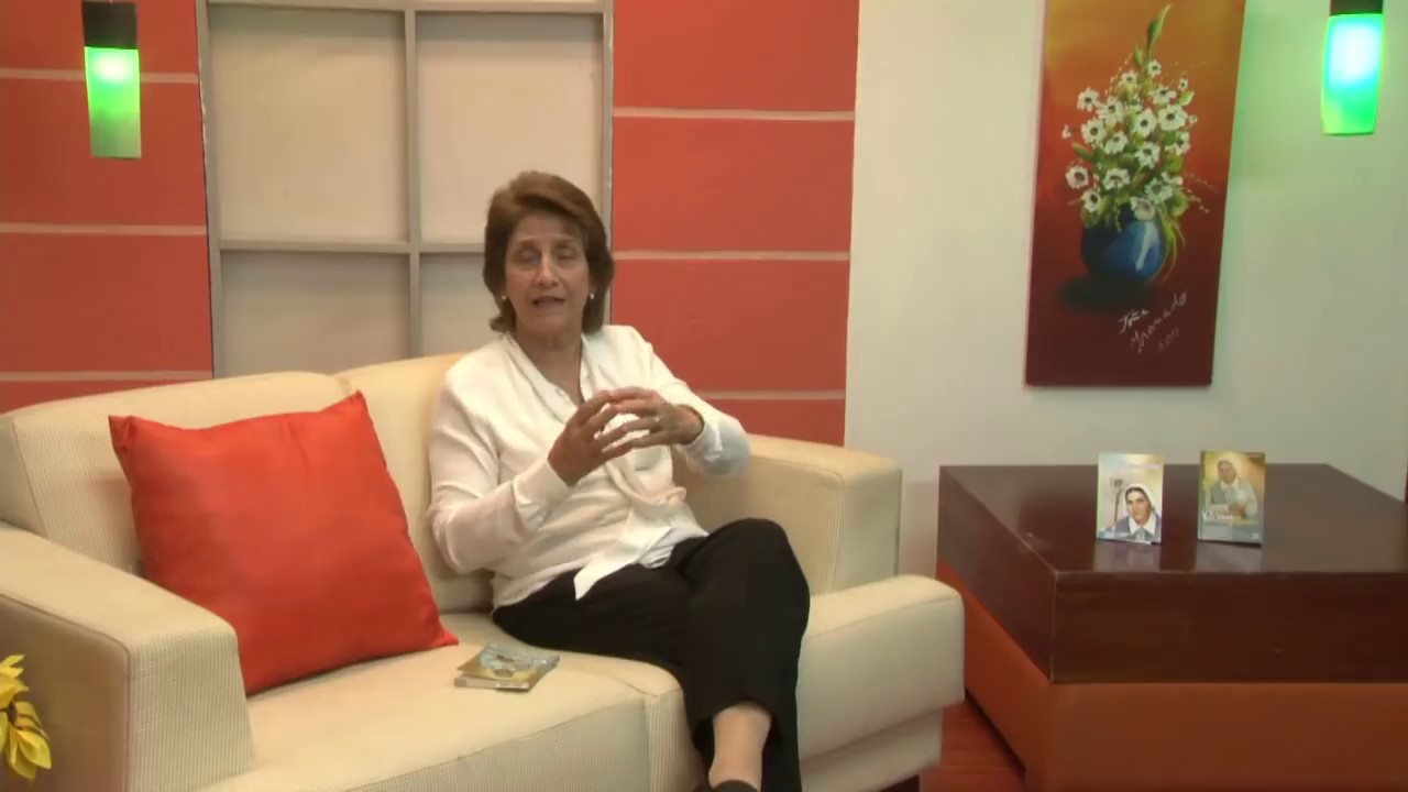 CARMEN RENDILES CON LA  DRA. MARIA DE FLEURY 2da. Parte por TVFAMILIA