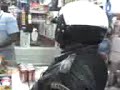 policia corrupto de tijuana comprando cerveza