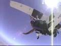 Louise Genest en parachute