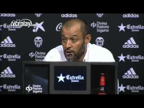 Valencia CF: Nuno: 'Va a llegar un jugador fantástico' Valencia CF: Nuno: 'Va a llegar un jugador fantástico'