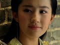 yi chang yu ba wo kun zai zhe li 
ni leng mo de biao qing hui rang wo shang xin 
liu yue de yu jiu shi wu qing de ni 
ban sui zhe dian dian di di tong ji wo xin li 
oh~wo bu xiang xi ni bu shi gu yi di 
que wei he ba wo diu qi zai feng yu le 
oh~wo bu ren xin ye bu xiang bei pan ni 
wei you mo mo deng ni hui xin zhuan yi 
wo mei you fang qi ye bu hai li ni er qu 
na pa yao fen kai wo yi ran deng ni 
wo quan xin quan yi deng ni de xiao xi 
zhong hui you yi tian ni hui xiang xi wo wo ai ni 

yi chang yu ba wo kun zai zhe li 
ni leng mo de biao qing hui rang wo shang xin 
liu yue de yu jiu shi wu qing de ni 
ban sui zhe dian dian di di tong ji wo xin li 
oh~wo bu xiang xi ni bu shi gu yi di 
que wei he ba wo diu qi zai feng yu le 
oh~wo bu ren xin ye bu xiang bei pan ni 
wei you mo mo deng ni hui xin zhuan yi 
wo mei you fang qi ye bu hai li ni er qu 
na pa yao fen kai wo yi ran deng ni 
wo quan xin quan yi deng ni de xiao xi 
zhong hui you yi tian ni hui xiang xi wo wo ai ni 

(yi chang yu xiang nian ni zai wo de xin zhong dou bu ke yi ni 
ni zou hou shen mo dou yi jing xiao shi zai feng yu li)
just to let you guys know that i didn't make this video. i just got it from a site